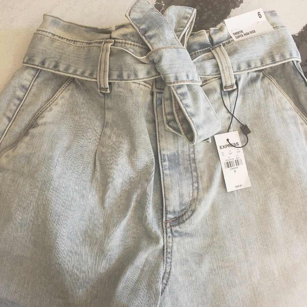 Express Shortie High Rise Shorts - Picture 2 of 4